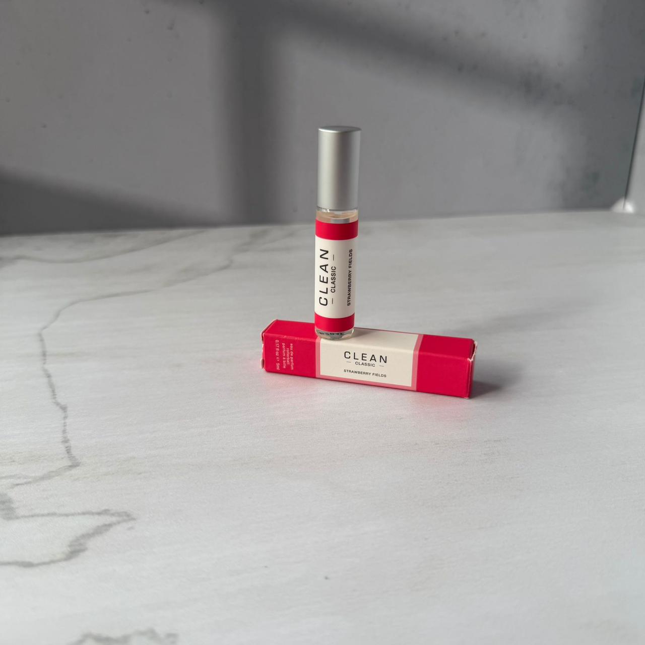 Mini - Clean - Classic Strawberry Fields Eau de Parfum Rollerball
